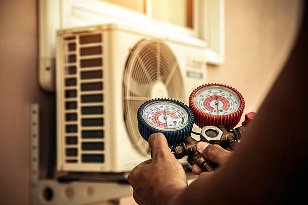 Professional Ductwork Repair technician working in Huntley, IL